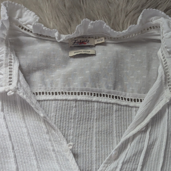 EUC Faherty Willa Top in White - Picture 9 of 16